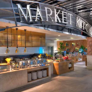 movenpick-hotel-and-convention-centre-klia.kualalumpurs-hotels.com/