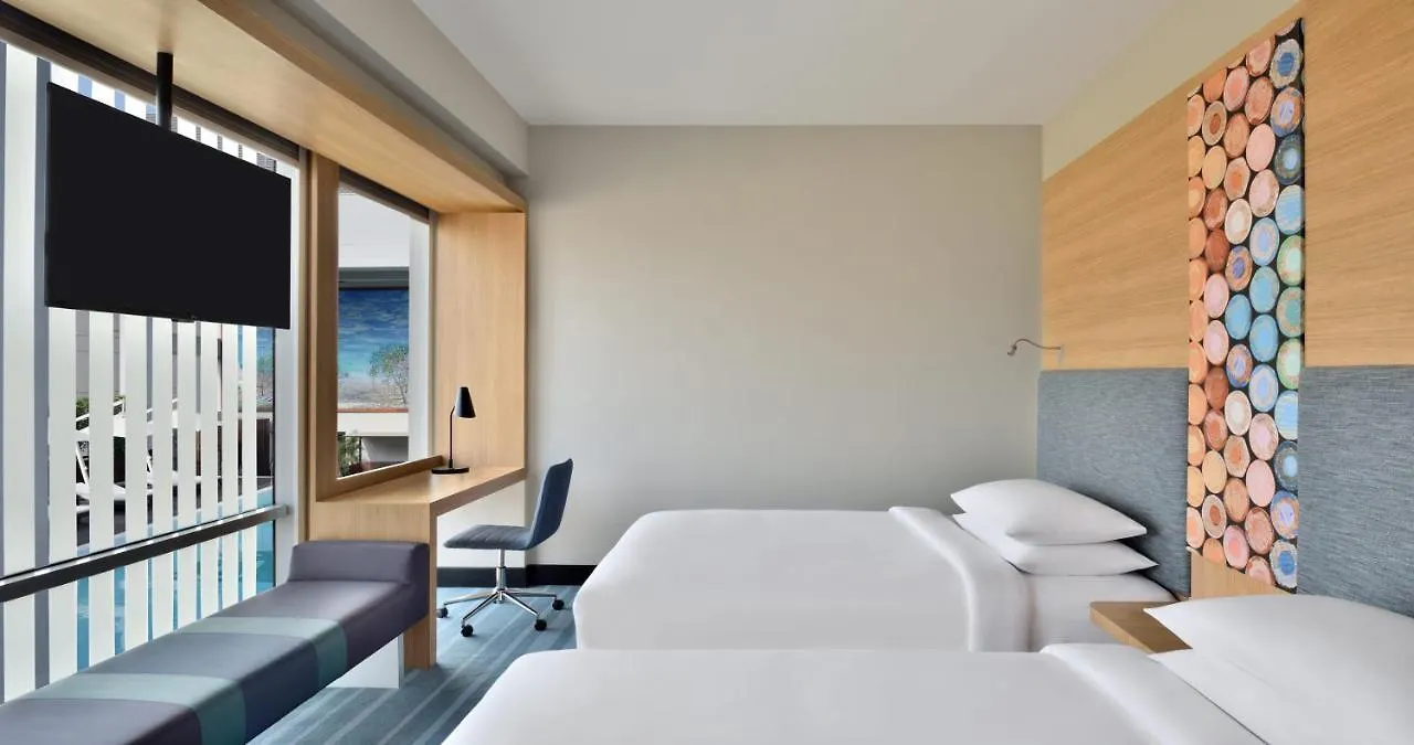 ***** Hotel Aloft New Delhi Aerocity Indien